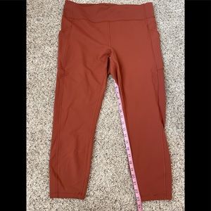Lululemon rust colored leggings with pockets. Size 16.